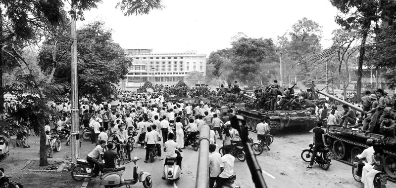 Chương trình phát thanh đặc biệt: Tổng công kích trên toàn mặt trận